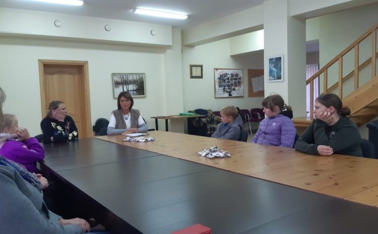  Susitikimas su Šilutės evangelikų liuteronų bažnyčios labdaros organizacijos „Sandora“ vadove Astrita Liepiene